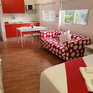 https://apartamentos-los-chorros.in-canary-islands.com